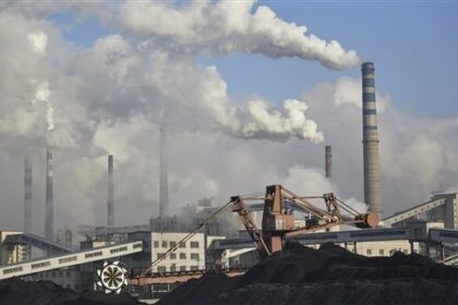 الإدارة الأمريكية تخطط لإلغاء لوائح تقليل انبعاثات الكربون من محطات الطاقة