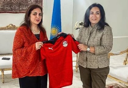 انتهاء دورة تدريب كرة القدم النسائية بين مصر والنرويج اليوم بنجاح كبير