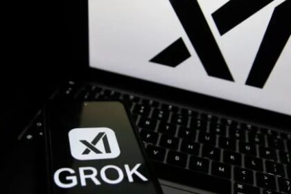 بدون كتابة.. Grok يطلق المحادثات الصوتية على الهواتف وأجهزة الكمبيوتر