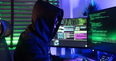 مكتب التحقيقات الفيدرالى يحقق فى بيع قراصنة نسخ رقمية ضوئية لـ153 مليون رخصة قيادة