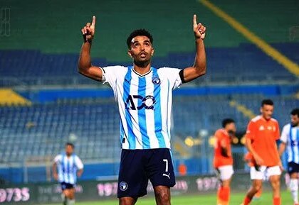 أوباما يقود هجوم بيراميدز ضد الشرقية للدخان في مواجهة الدوري المصري