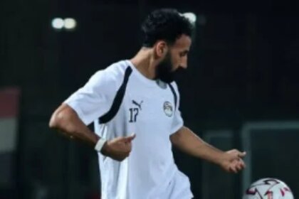 منتخب مصر يسلط الضوء على مهند لاشين: نجم الأداء الذهبي في الملعب