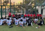 عبد اللطيف يحفز منتخب الناشئين استعدادًا للسفر إلى سويسرا للمنافسات