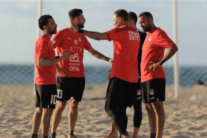 منتخب الكرة الشاطئية يبدأ التدريب صباحًا تحضيرًا لمباراة أنجولا