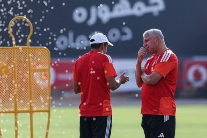 وائل جمعة يجتمع بالمدير الفني للأهلي لبحث ترتيبات المرحلة المقبلة
