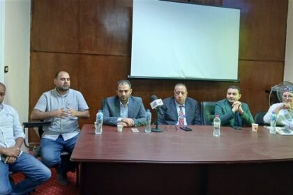 ندوة طبية في نقابة صحفيي الإسكندرية تزامناً مع الاحتفال باليوم العالمي للقلب مع عرض صور