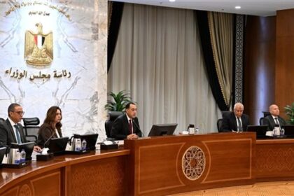 رئيس الوزراء يصدر توجيهات هامة أثناء اجتماع مجلس المحافظين