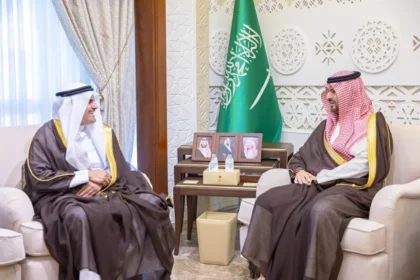 نائب أمير الشرقية يلتقي برئيس جامعة الملك فهد للبترول والمعادن