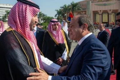 ولي العهد يشكر رئيس مصر بعد مغادرته القاهرة