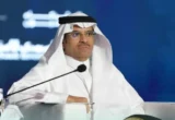 آل جابر يؤكد على دور التقنية والذكاء الاصطناعي في تحسين أدوات البحث وصنع القرار الاجتماعي