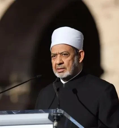 الأزهر يعبّر عن إدانته واستنكاره لمحاولة استهداف مكة المكرمة
