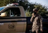 ضبط مواطنين أثناء صيد غير قانوني بحوزتهما بندقيتان و39 ذخيرة