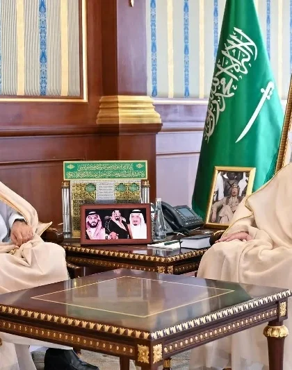 نائب أمير المدينة يناقش سبل تعزيز القطاع الوقفي وزيادة تأثير الأوقاف في التنمية