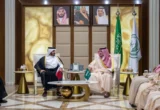 اجتماع مشترك بين وزيري داخلية السعودية وقطر لبحث القضايا الأمنية والعسكرية