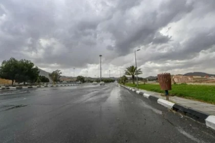 «الأرصاد» تحذر من أمطار رعدية غزيرة وسيول وبرد في 6 مناطق سعودية