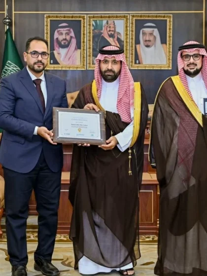 أمير جازان يستلم شهادة انضمام مرصد المنطقة إلى شبكة المراصد الحضرية العالمية