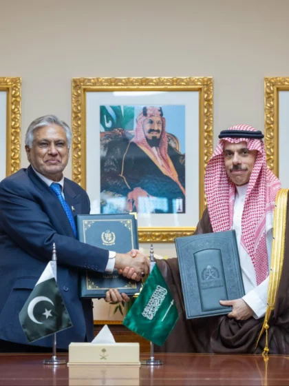 السعودية وباكستان تبرمان اتفاقية للإعفاء من تأشيرات الإقامة القصيرة لحاملي الجوازات الدبلوماسية والخاصة