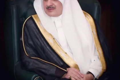 أمير تبوك يؤكد أهمية اليوم الوطني في استحضار مسيرة البناء والتنمية والإنجازات بفخر واعتزاز