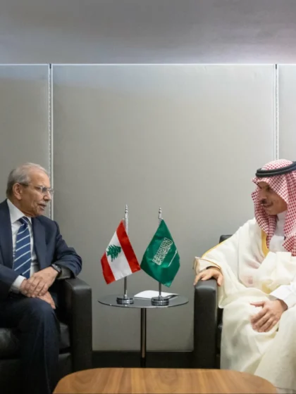 وزير الخارجية اللبناني ورئيس الوزراء يبحثان تطورات العلاقات الثنائية والأوضاع الإقليمية