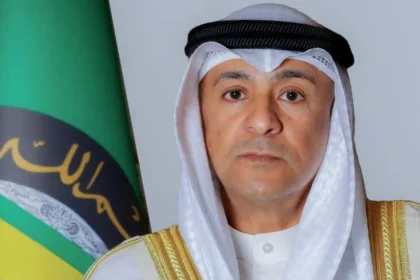 البديوي يصف الاعتداءات الحوثية على الرياض وخميس مشيط بأنها تصعيد خطير