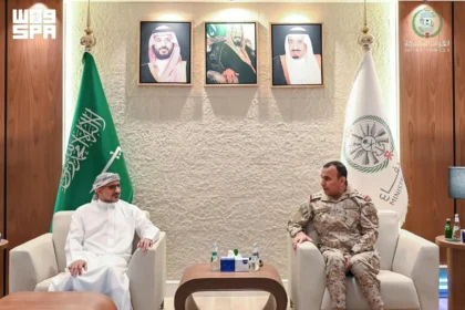 قائد القوات المشتركة وطارق صالح يؤكدان تعزيز الجاهزية لاستعادة الدولة