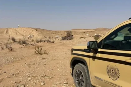 ضبط ثلاثة يمنيين مخالفين في الرياض بتهمة استغلال الرواسب