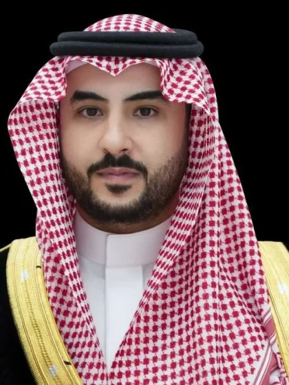 وزير الدفاع يلتقي نظيره البلغاري لبحث سبل تعزيز التعاون العسكري والدفاعي