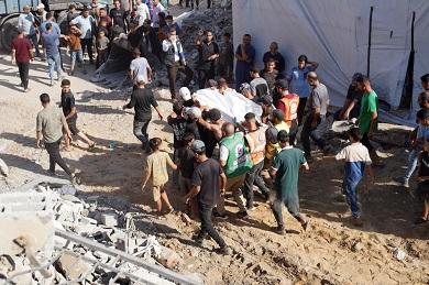 استشهاد فلسطيني وجرح آخرين في قصف إسرائيلي على خان يونس