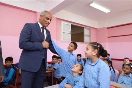 محافظ كفر الشيخ يقوم بجولة تفقدية لعدد من المدارس للاطلاع على الحالة التعليمية