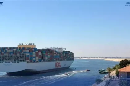 سفينة الحاويات العملاقة OOCl PORTUGAL تسجل عبوراً تاريخياً في قناة السويس