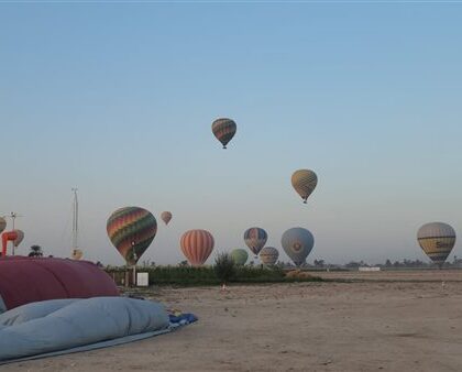 استئناف رحلات البالون الطائر في الأقصر برحلات تصل إلى 35 وتجذب 840 سائحًا