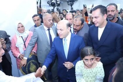 محافظ الغربية يتجول في القافلة الطبية لحزب «مستقبل وطن»
