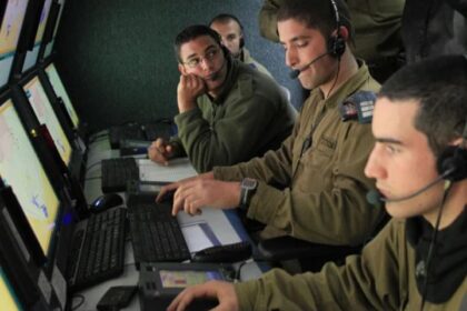 الاحتلال يعتمد على الذكاء الاصطناعي في مراقبة الضفة الغربية.. «ياناي» يتتبع تحركات الفلسطينيين بشكل متواصل