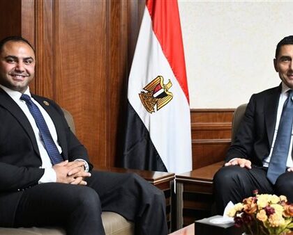 وزير الشباب والرياضة يجتمع مع أحمد عبد اللطيف بطل الووشو كونغ فو
