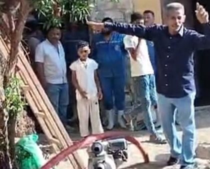 مياه الفيوم تواصل جهودها في مكافحة بيزنس بائعي مياه الشرب المخالفين في طامية وتزيل 11 خزانًا غير مرخص