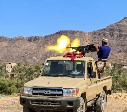 مسئول يمني يعلن استعادة الجيش لجبل البازلة ومنطقة مدخولة بين تعز ولحج