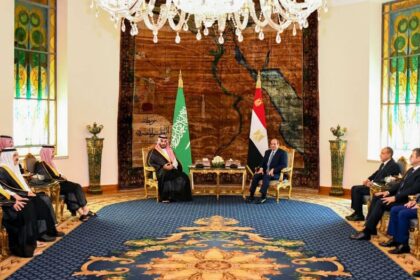عضو مجلس الشورى اليمني يؤكد: اجتماع الرئيس السيسي وولي العهد السعودي يسلط الضوء على أهمية ملف باب المندب
