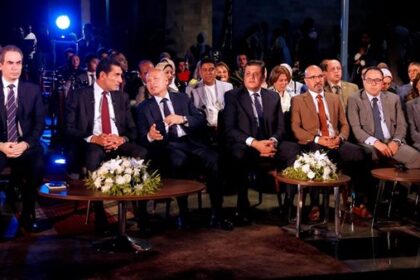 وزير الرياضة يؤكد على أهمية تطوير وبناء الإنسان ويعلن خطة شاملة لتحويل مراكز الشباب إلى “خدمية مجتمعية”