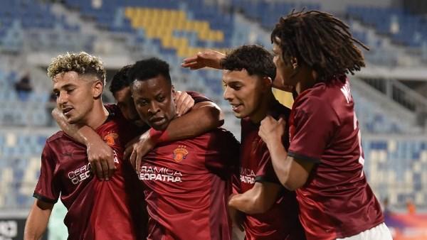 سيراميكا كليوباترا يسجل الهدف الثاني في مباراة دوري مع مودرن سبورت