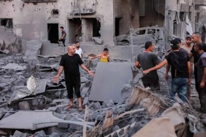 قصف الاحتلال لخيمة في خان يونس يسفر عن أنباء حول وقوع إصابات