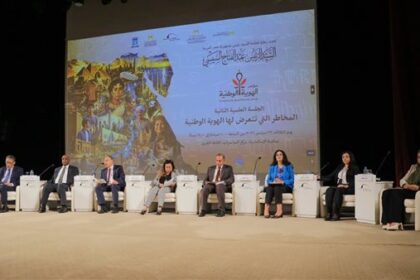نائب وزير الخارجية يؤكد أن الإقبال على معارض الآثار في الخارج يعزز الفخر والانتماء لدى المغتربين