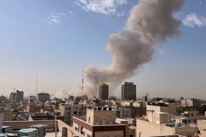 الجيش الإيراني يعبّر عن قلقه من مخططات أمريكية تستهدف طهران