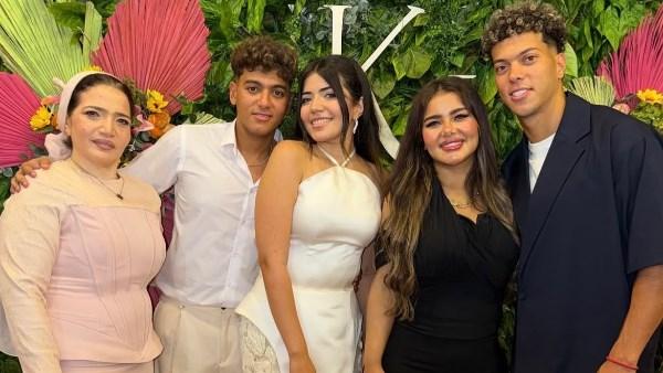 إمام عاشور يشارك في حفل خطوبة شقيق زوجته في أحدث ظهور له