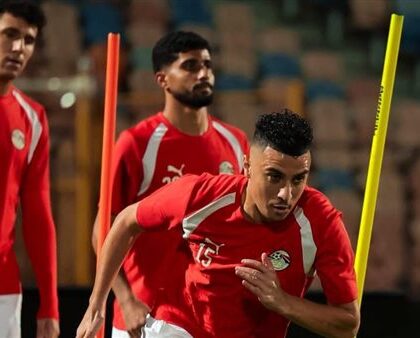 بدء المباراة بين مصر وانغولا في التصفيات الأفريقية