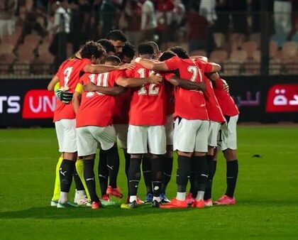 بدء الشوط الثاني من مباراة مصر ضد أنجولا