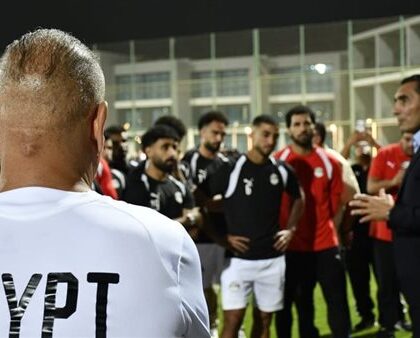 وزير الشباب يدعم منتخب مصر قبيل مواجهة أنجولا في تصفيات أمم إفريقيا