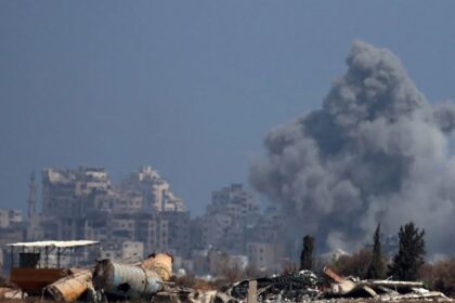 إسرائيل تنفذ عملية اغتيال لقيادي من حركة حماس في غارة بجنوب غزة