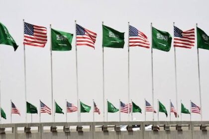 سفارة أمريكا في الرياض توجه تحذيراً لرعاياها بخصوص السفر إلى السعودية بسبب مخاوف من تهديدات إيرانية