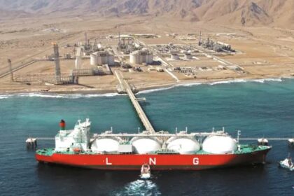 عمان تطالب بتطوير خيارات جديدة لتصدير الغاز المسال من منطقة الخليج