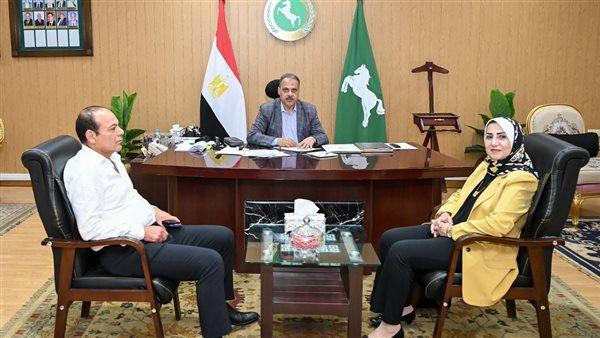 نواب الشرقية يقدمون التهاني للمحافظ بمناسبة العيد القومي الـ145